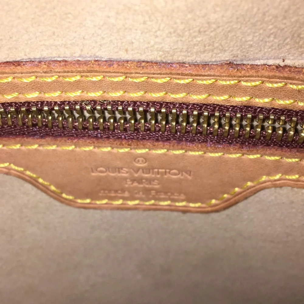 Louis Vuitton Monogram Canvas Shoulder Bag with Natural Vachetta Handle